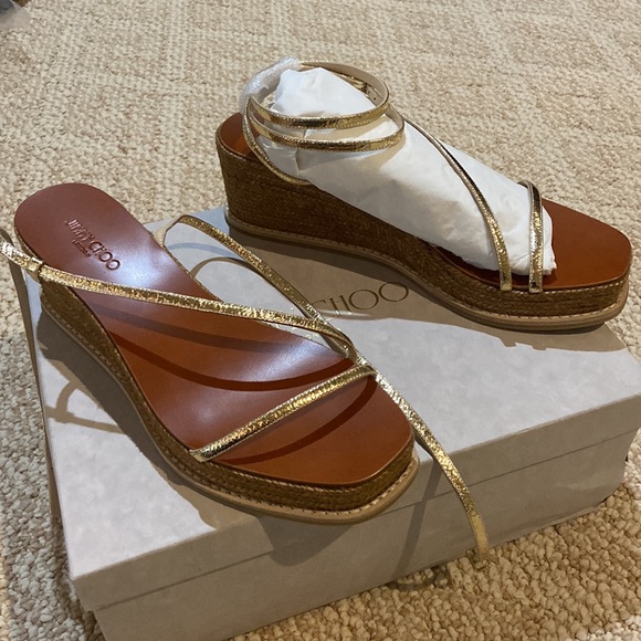 Jimmy Choo *NEVER WORN IN BOX* Drive Metallic Wedge Espadrille Sandals